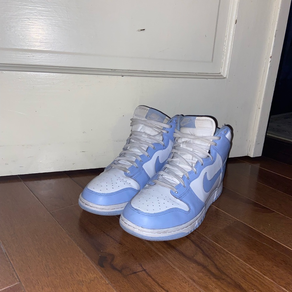 Light blue mid Nike Dunks